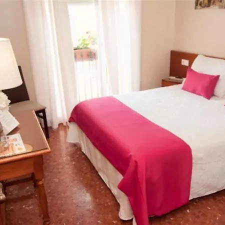Romerito Hotel 2*